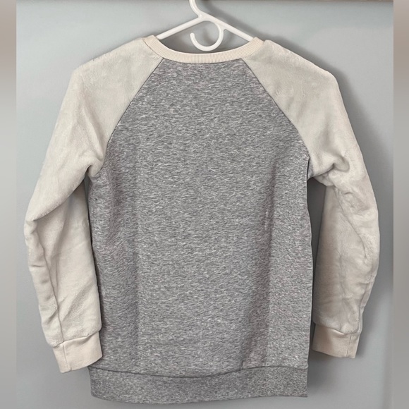The Children’s Place Cat gray and off white comfy Sweatshirt Girls Size 10 / 12 - Picture 4 of 4